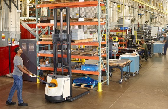 Right Pallet Stacker